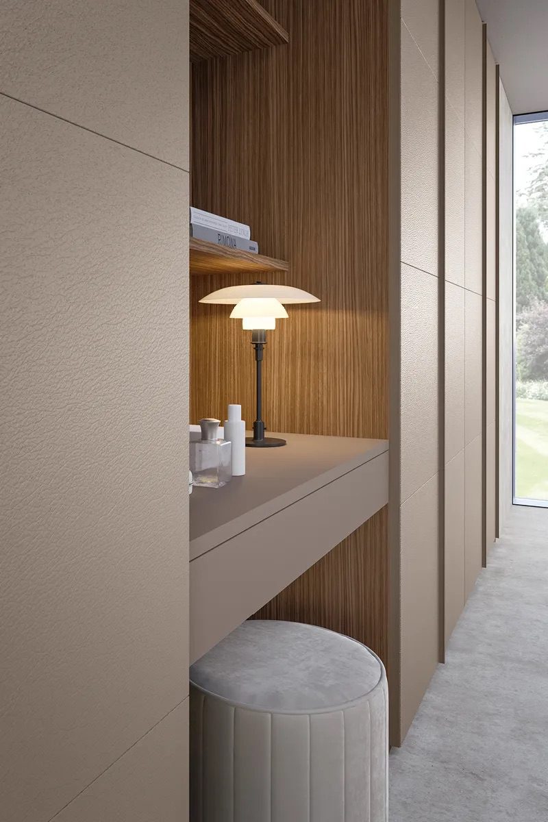 armoire-luxueux-avec-niche-et-porte-en-cuir-collection-adok-cuisine-privee