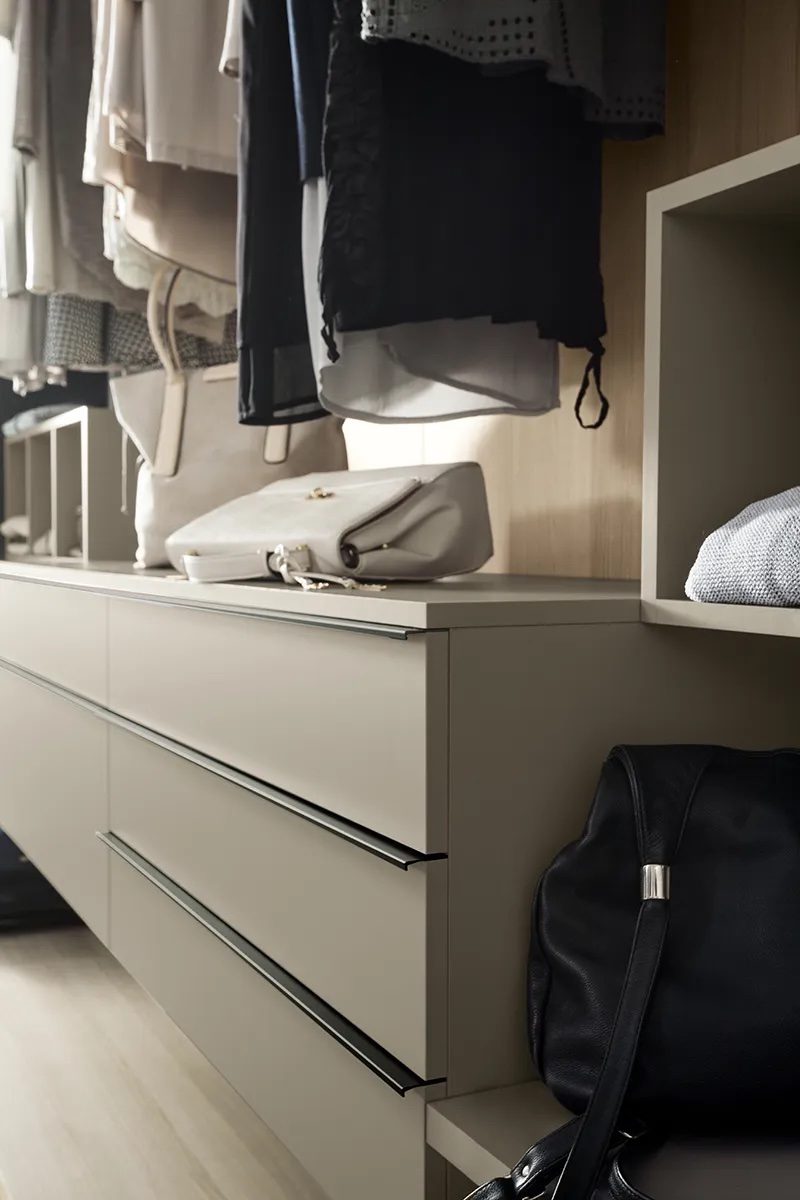 Dressing-ouvert-linéaire-collection-adok-cuisine-privee-cabine-armadio