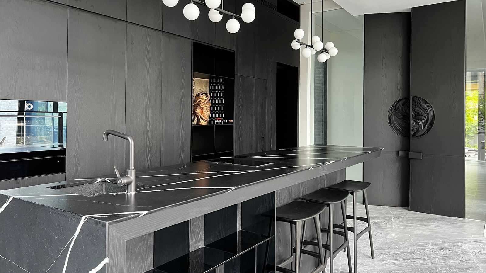 plan_de_travail_ceramique_Et_Marquina_finition_noire_kuchen_art